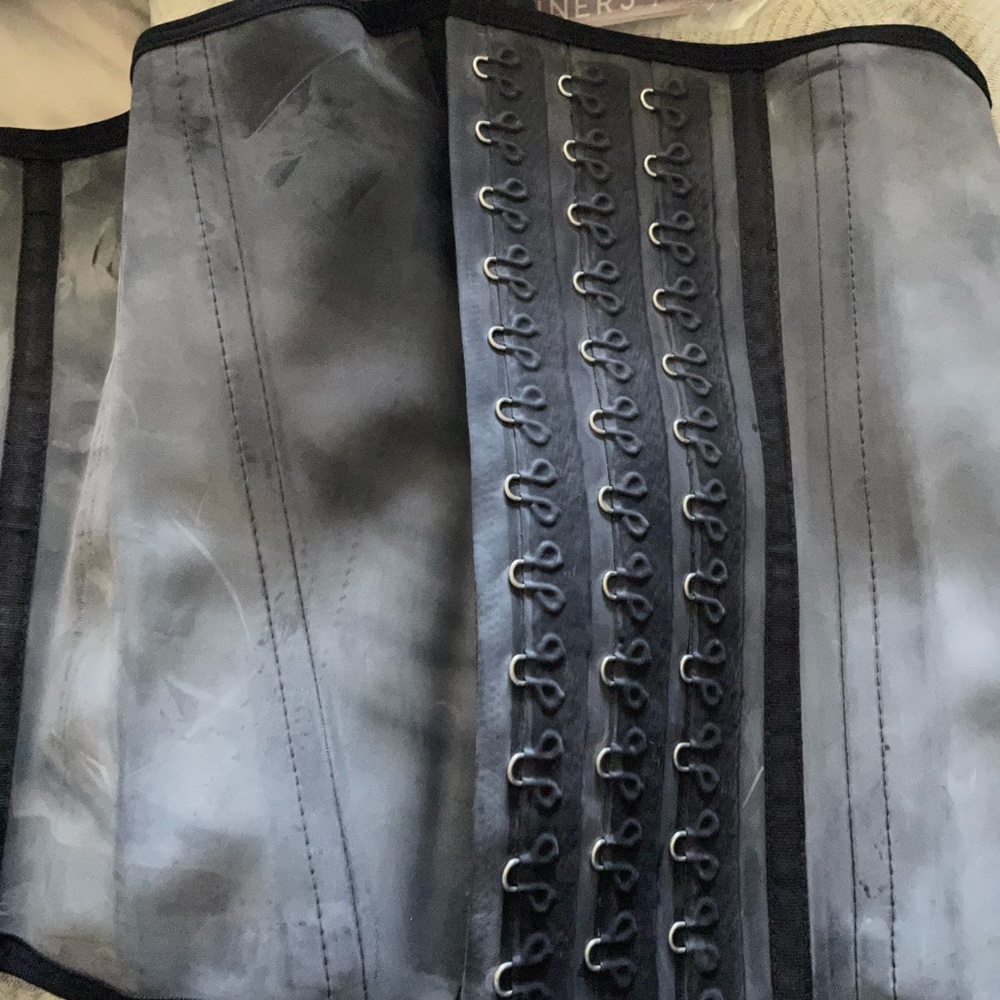 Waist trainer - Picture 7 of 8